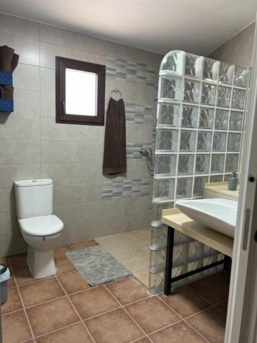 Villa Rural Con Amplia Piscina Campillo de Altobuey Exterior foto